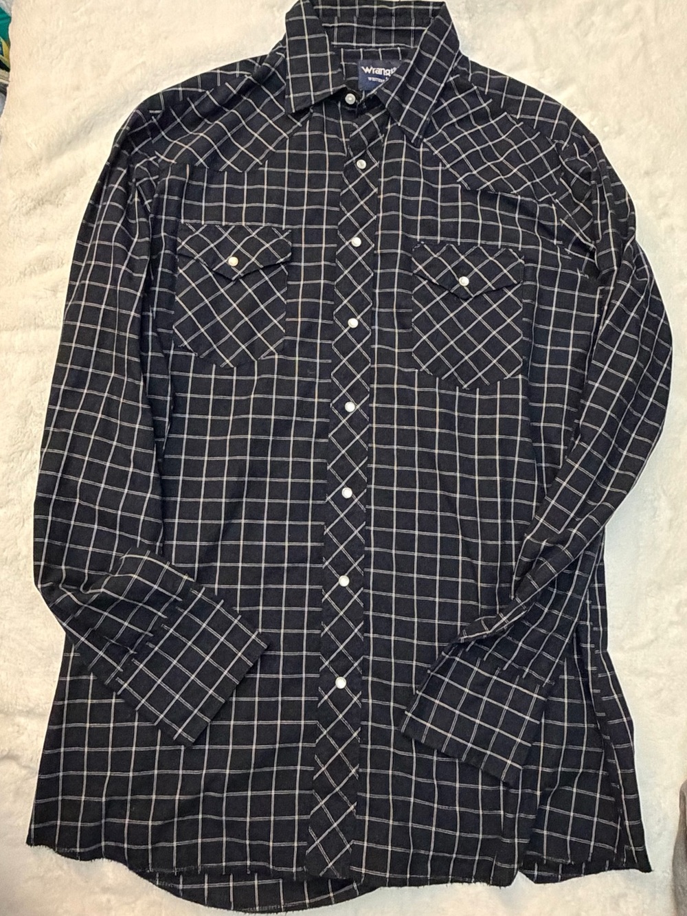 Wrangler Men's Black Windowpane Plaid Button-Down Shirt